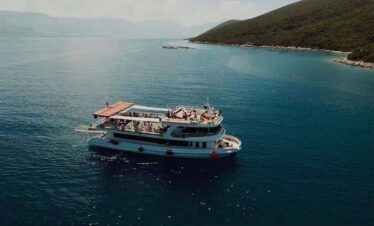 Aquamarine Adventure ne Gjirin e Vlores