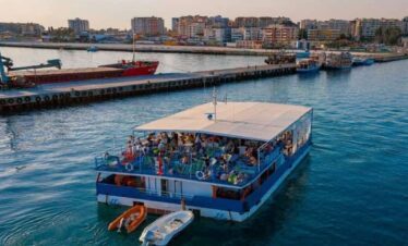 Mogila Ship - Daily Vlorë Cruise to Sazan
