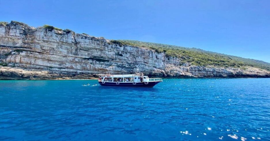 Teuta Boat Tours 