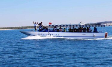 Avventura II anije turistike ne Vlore - Haxhi Ali Cave Tour from Vlore