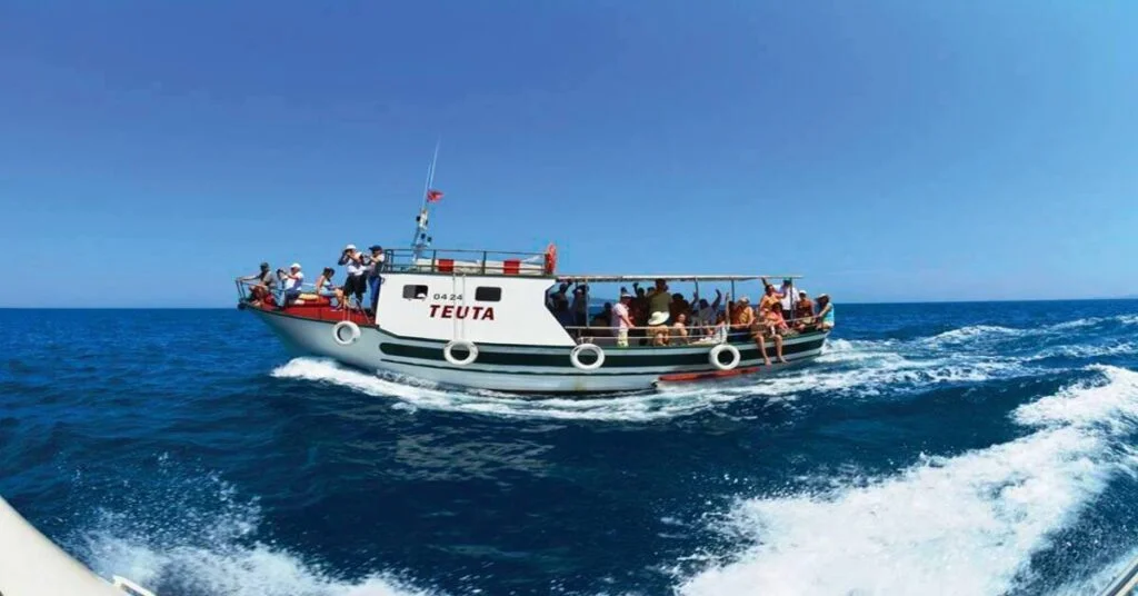 Anija Teuta ne gadishullin Karaburun