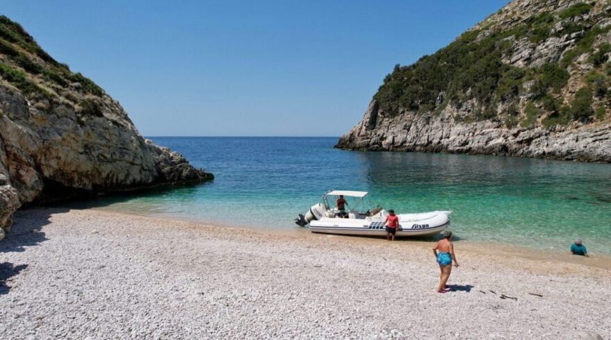 Grama Bay Speedoboat 