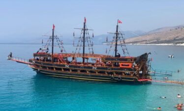 Saranda Boat Trip to Kroreza Beach Pashaj Vip Boat