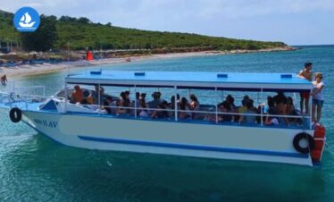 Avventura II – Ekskursion me anije ne Vlore - Shetitje me varke - Udhetim me anije