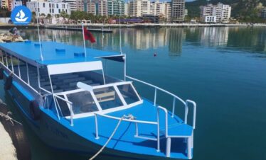 Avventura II – Ekskursion me anije ne Vlore - Shetitje me varke - Udhetim me anije