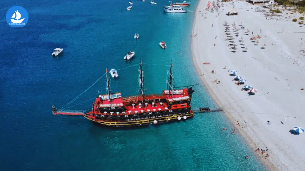 Anija Pashaj Vip –Shetitje me anije Sarande - Boat Trip Sarande
