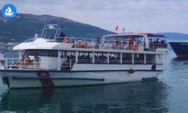 Marine Love Boat - Boat Trip Vlore - Udhetim me anije ne Vlore - Daily Vlora Boat Trips to Sazan