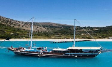 Prince Ennio Boat Tour - Boatripalbania