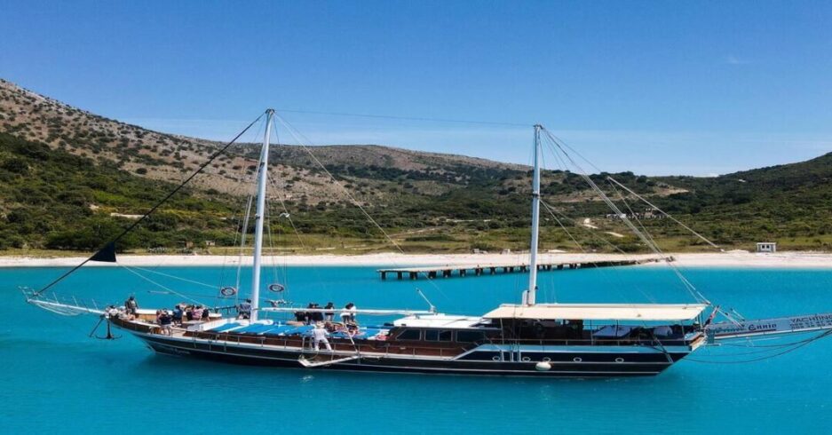 Prince Ennio Boat Tour - Boatripalbania