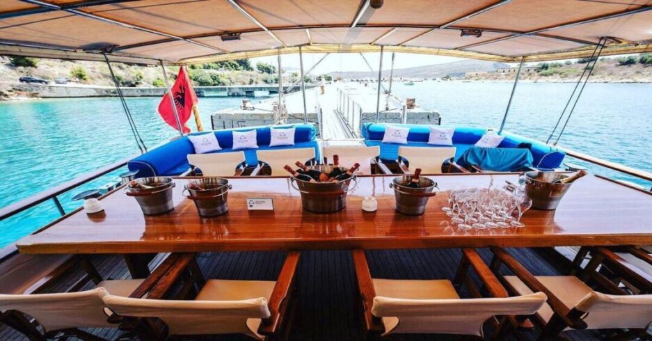 Prince Ennio Boat Tour - Boatripalbania