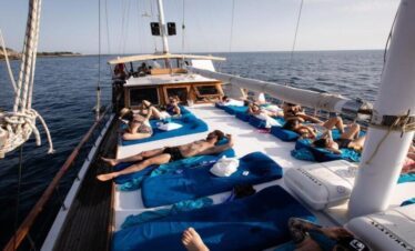 Prince Ennio Boat Tour - Boatripalbania