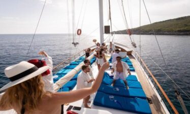 Prince Ennio Boat Tour - Boatripalbania