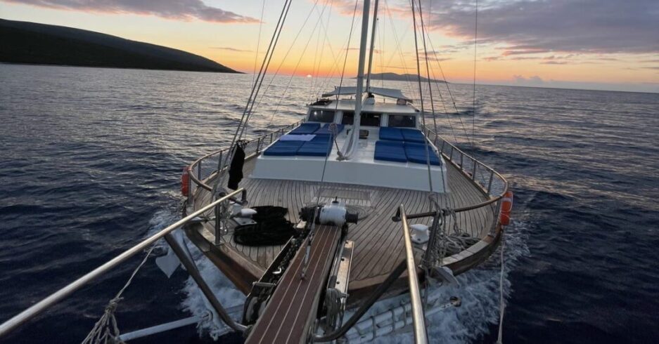 Sail Boat in Albania - Dus Zamani Gulet
