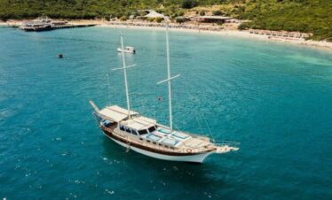 Sail Boat in Albania - Dus Zamani Gulet