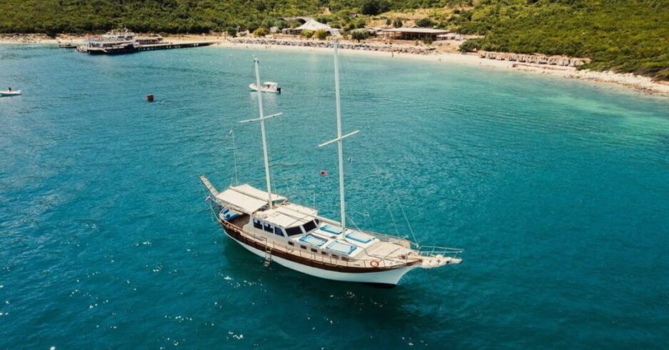 Sail Boat in Albania - Dus Zamani Gulet
