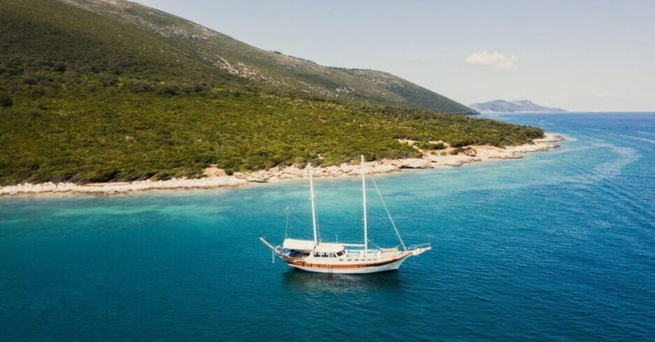 Sail Boat in Albania - Dus Zamani Gulet
