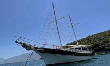 Sail Boat in Albania - Dus Zamani Gulet