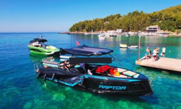 Boat Trip Himare - Luxury Speedboat - Himara yatching -