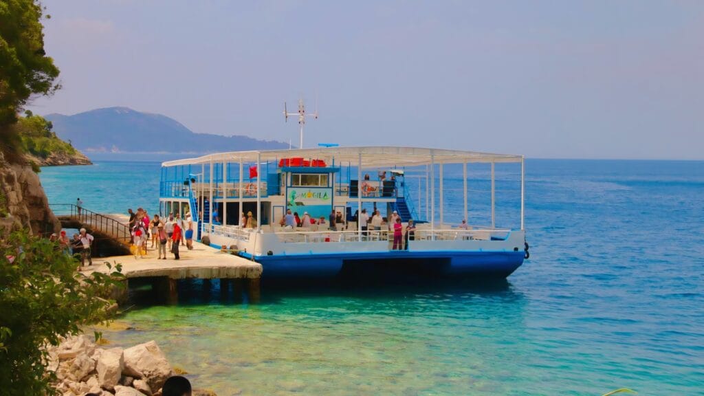 Daily Vlorë Cruise to Sazan Mogila