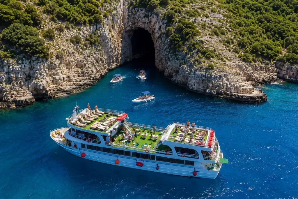 Boat trip Albania along the Albanian Riviera with crystal-clear waters