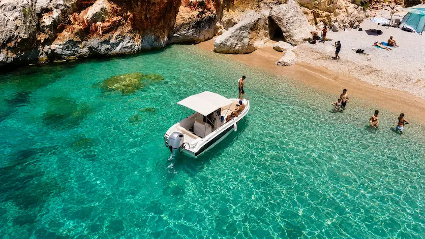 Boat trip in Himare visiting a hidden turquoise beach